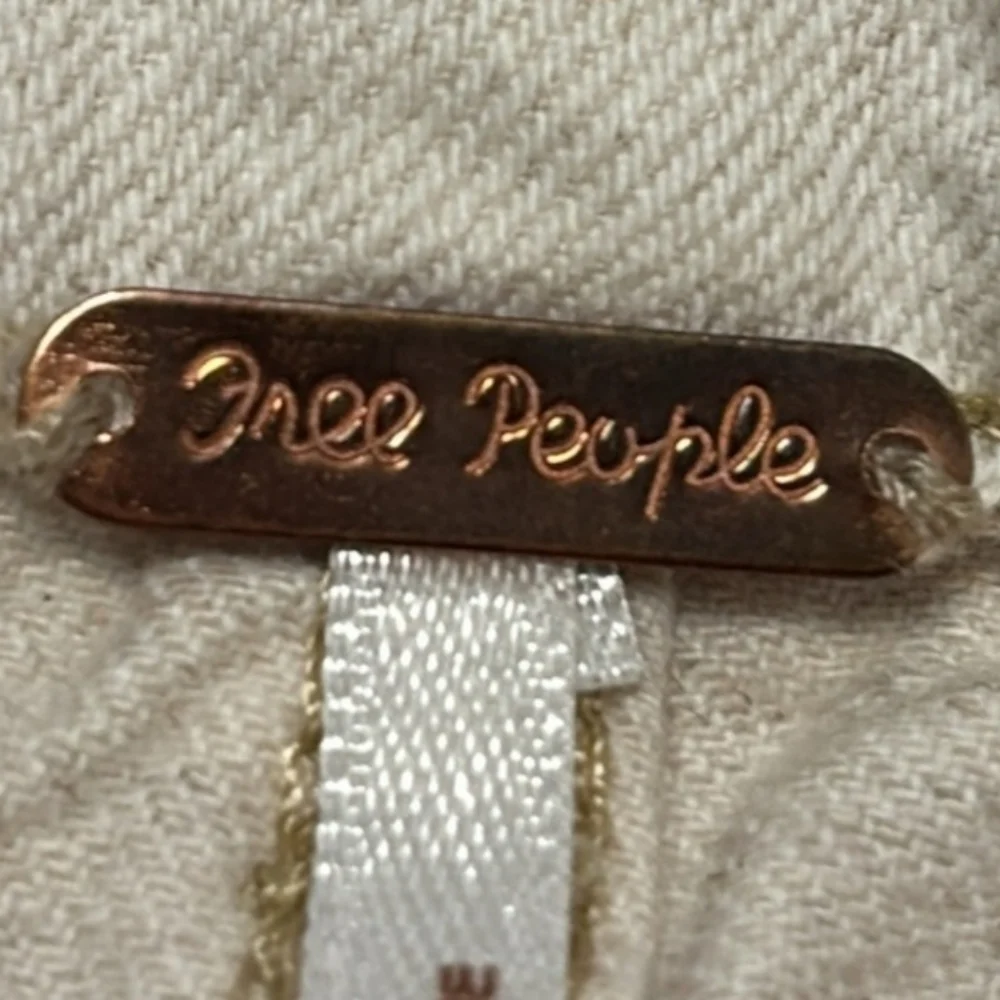 Free People Splendor in the Grass Paper Bag Waist Denim MiniSkirt Cream Sz 2 NEW - Picture 12 of 15